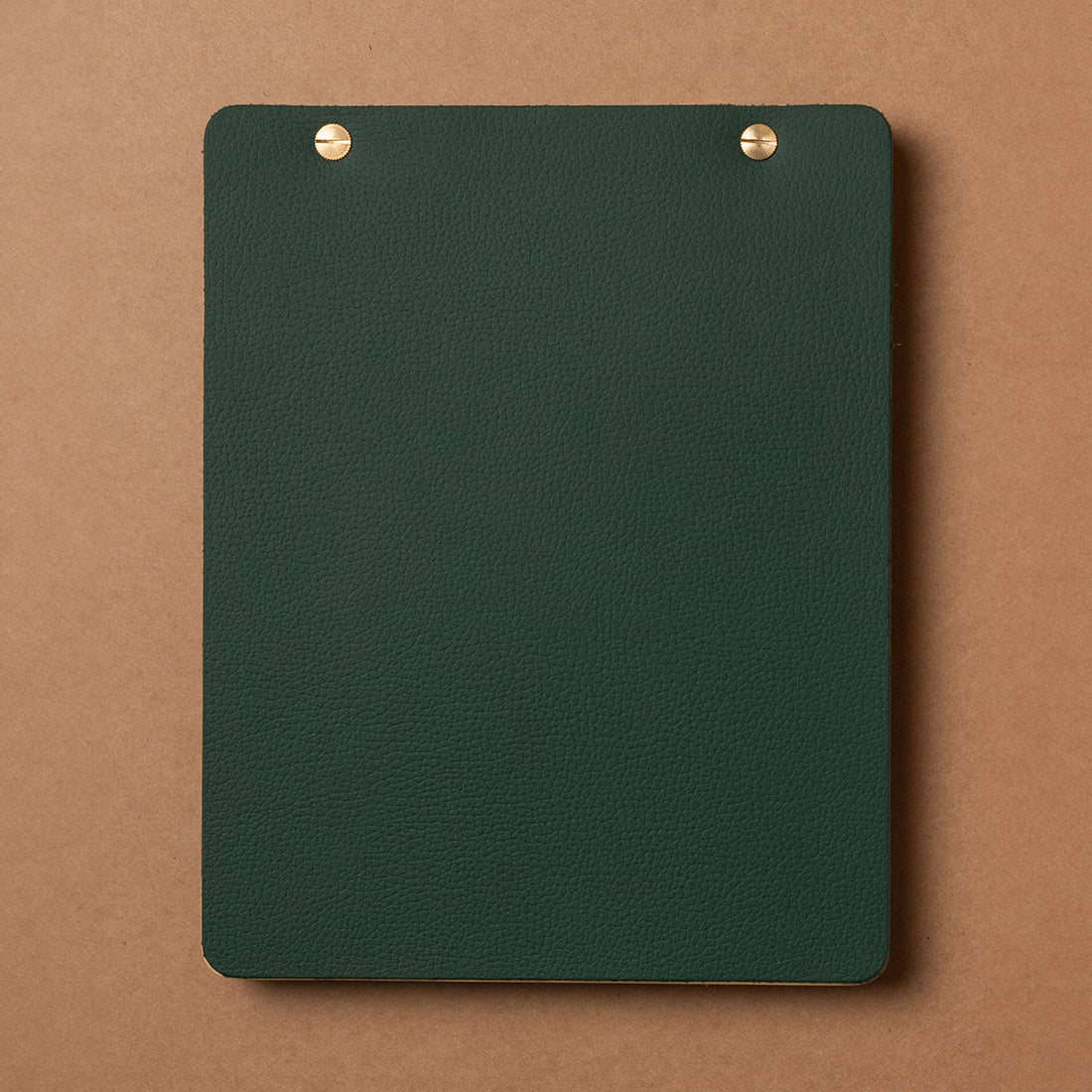 Carnet Ikraft L vert pin graine cuir de La Compagnie du Kraft