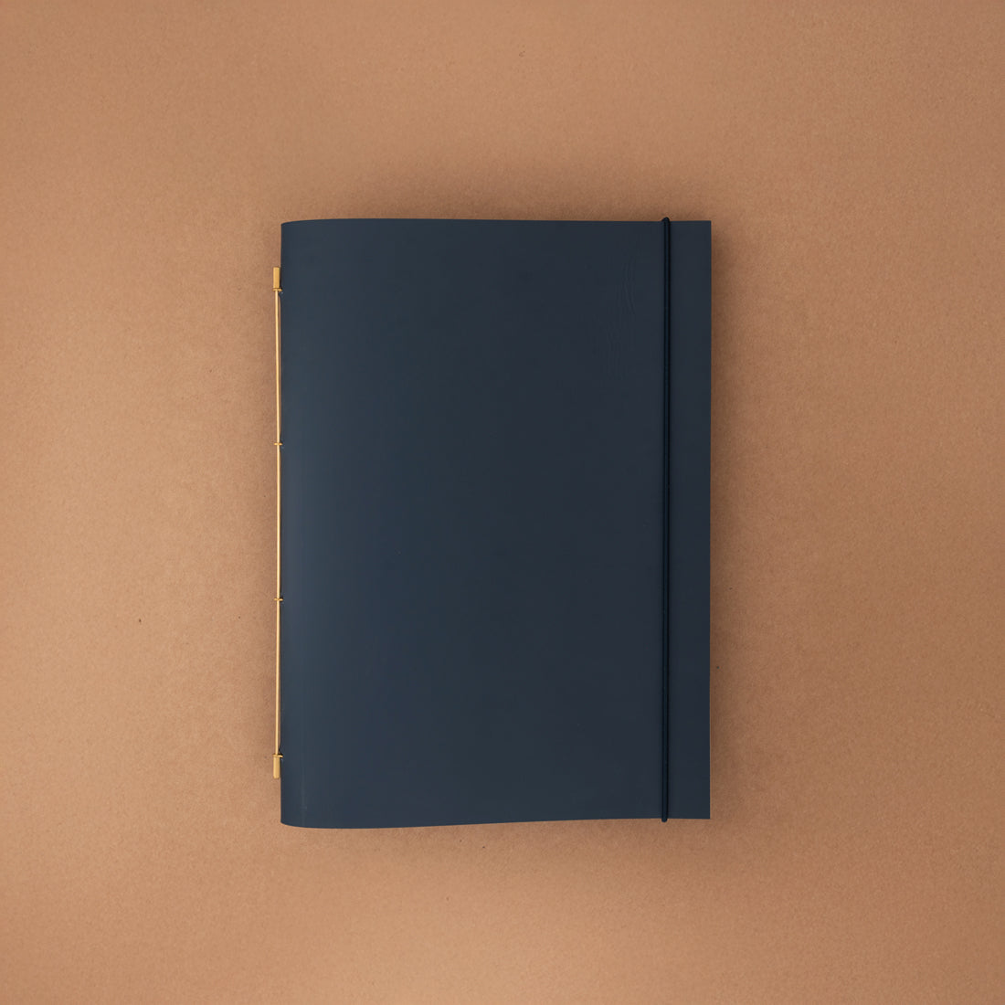 Carnet Novum Organum cuir cobalt de La Compagnie du Kraft