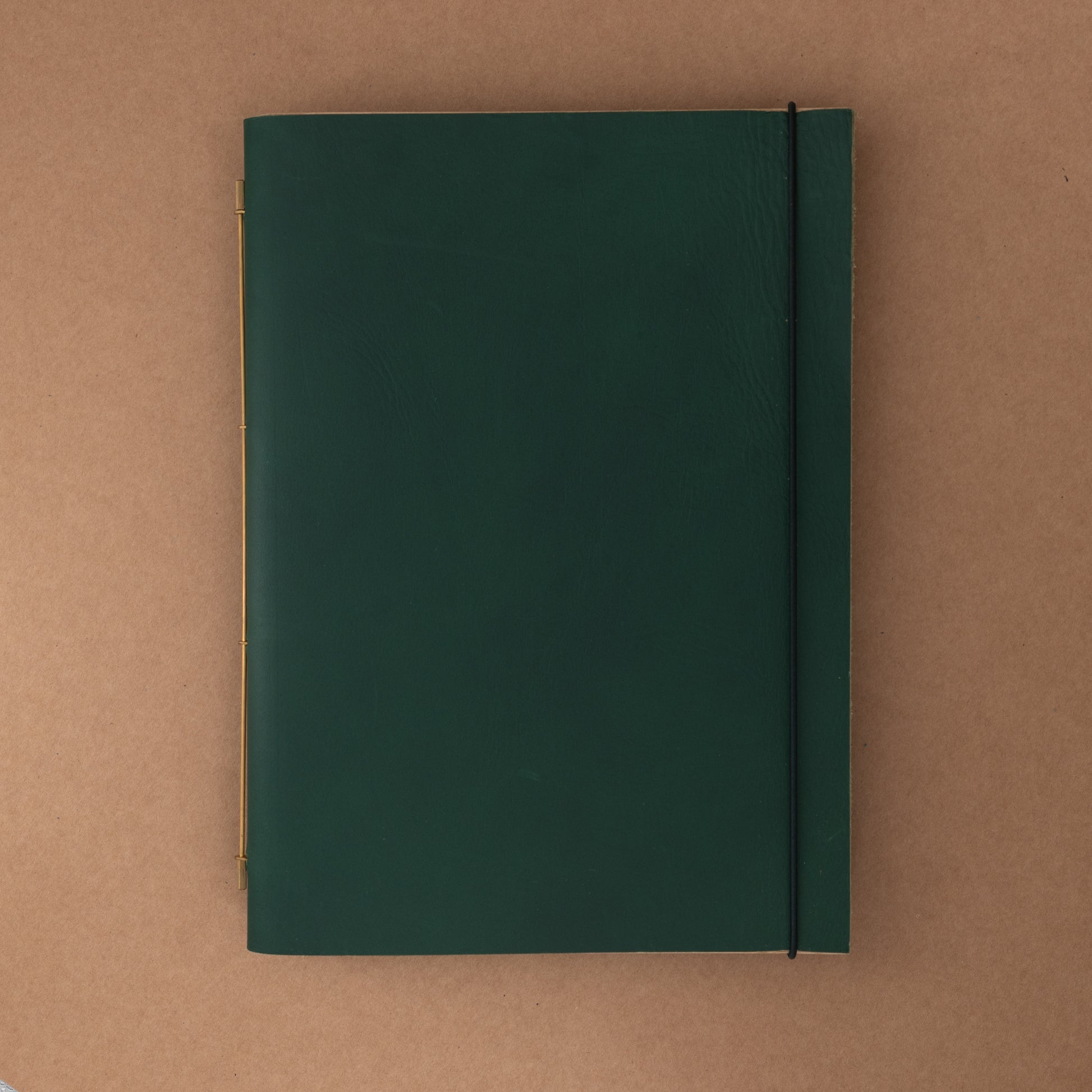 Carnet Novum Organum cuir vert pin de La Compagnie du Kraft