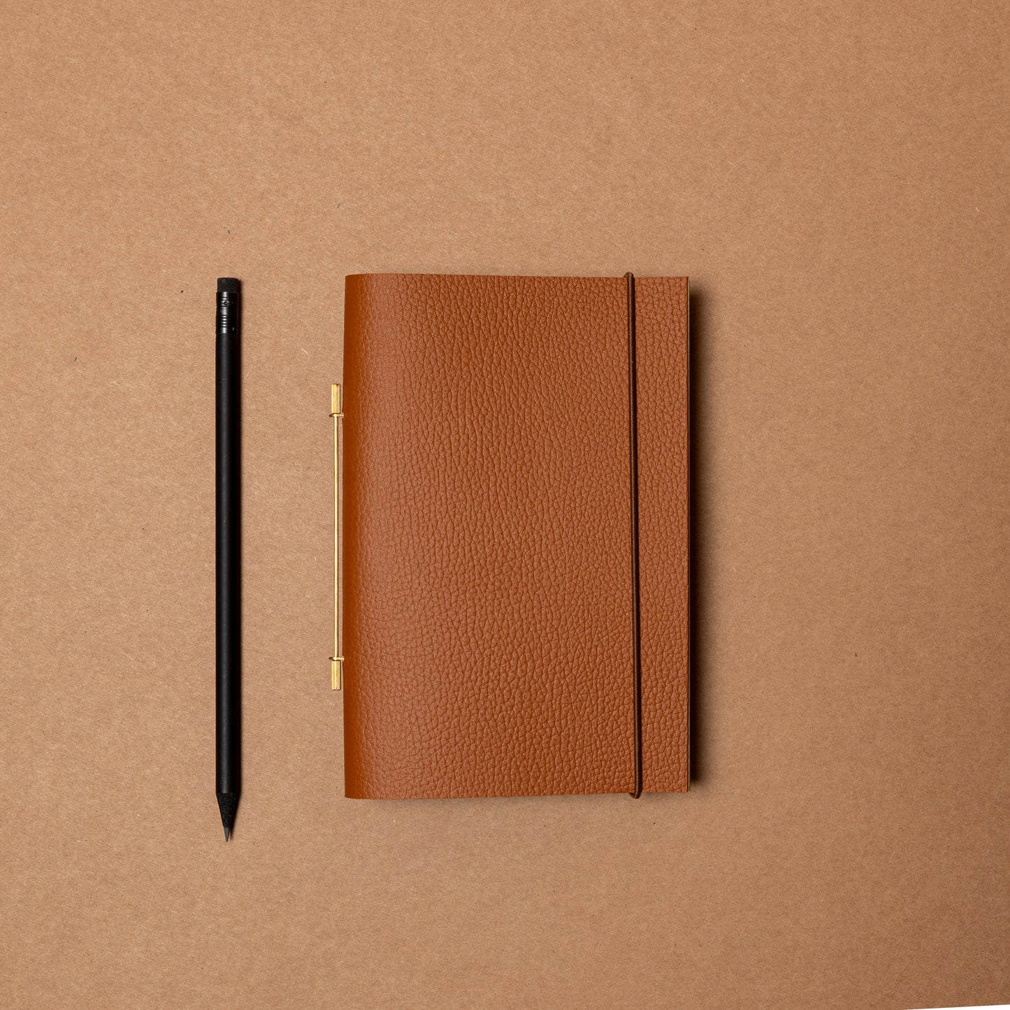 Carnet cuir Novum Organum – rechargeable & personnalisable