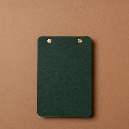 Carnet Ikraft M vert pin graine cuir  de La Compagnie du Kraft
