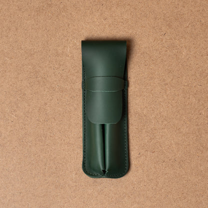 porte-stylos en teinte vert pin de La Compagnie du Kraft