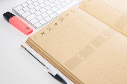 Agenda daté taille L imprimé sur kraft blond  de La Compagnie du Kraft